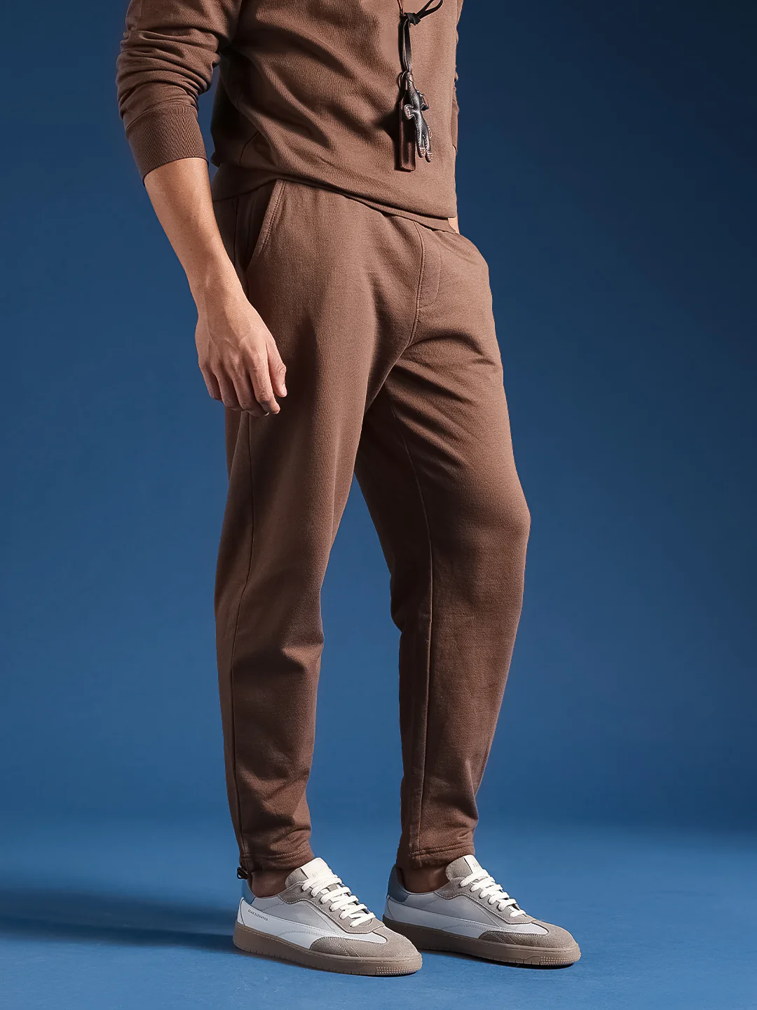 Men Solid Cotton Relaxed Fit Jogger - Image 3