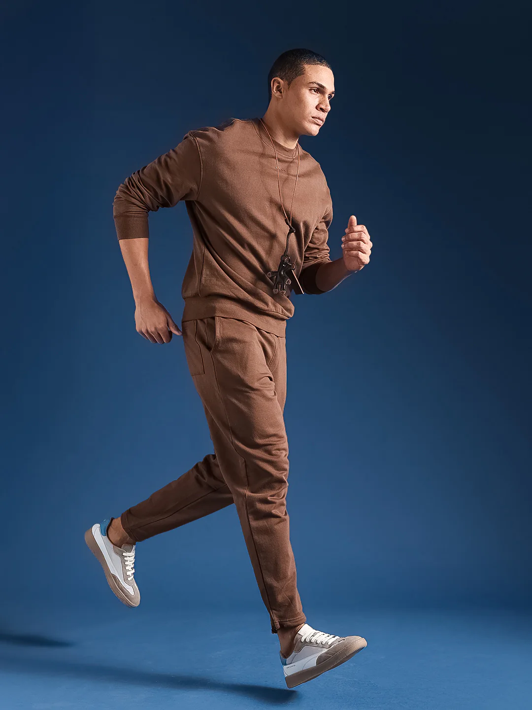Men Solid Cotton Relaxed Fit Jogger - Image 5