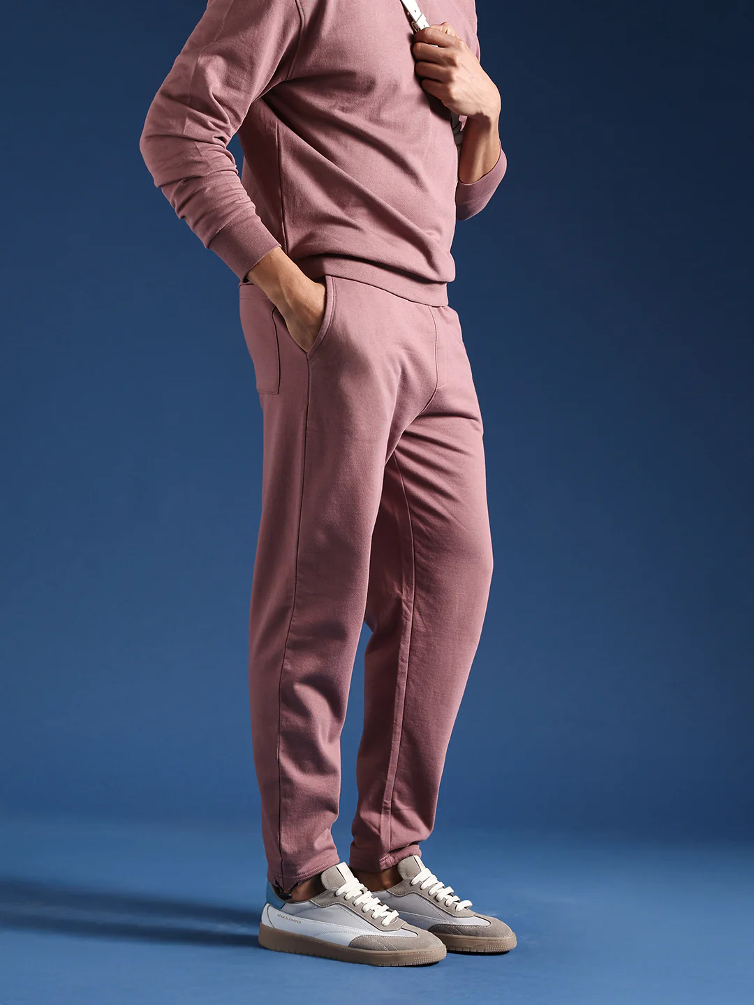 Men Solid Cotton Relaxed Fit Jogger - Image 2