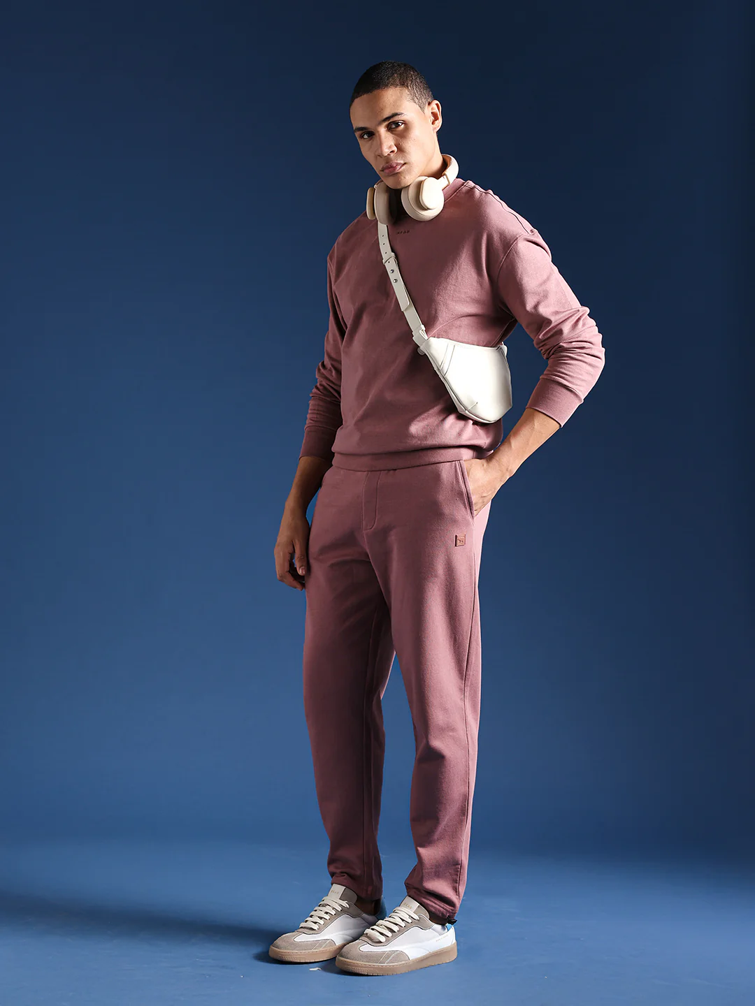 Men Solid Cotton Relaxed Fit Jogger - Image 6