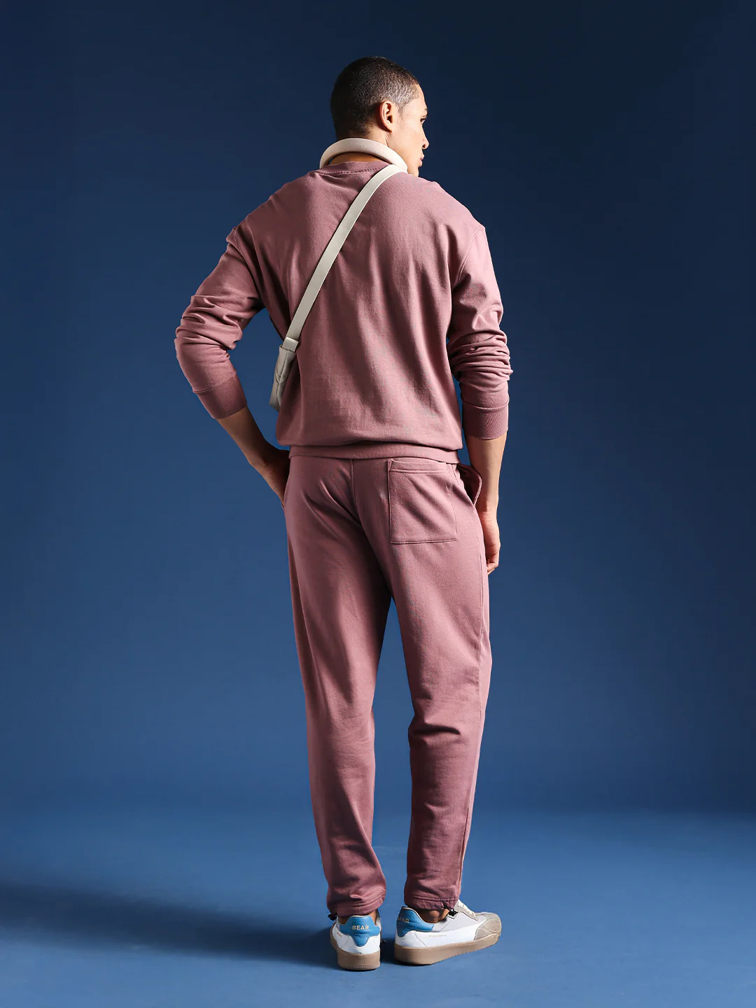 Men Solid Cotton Relaxed Fit Jogger - Image 7