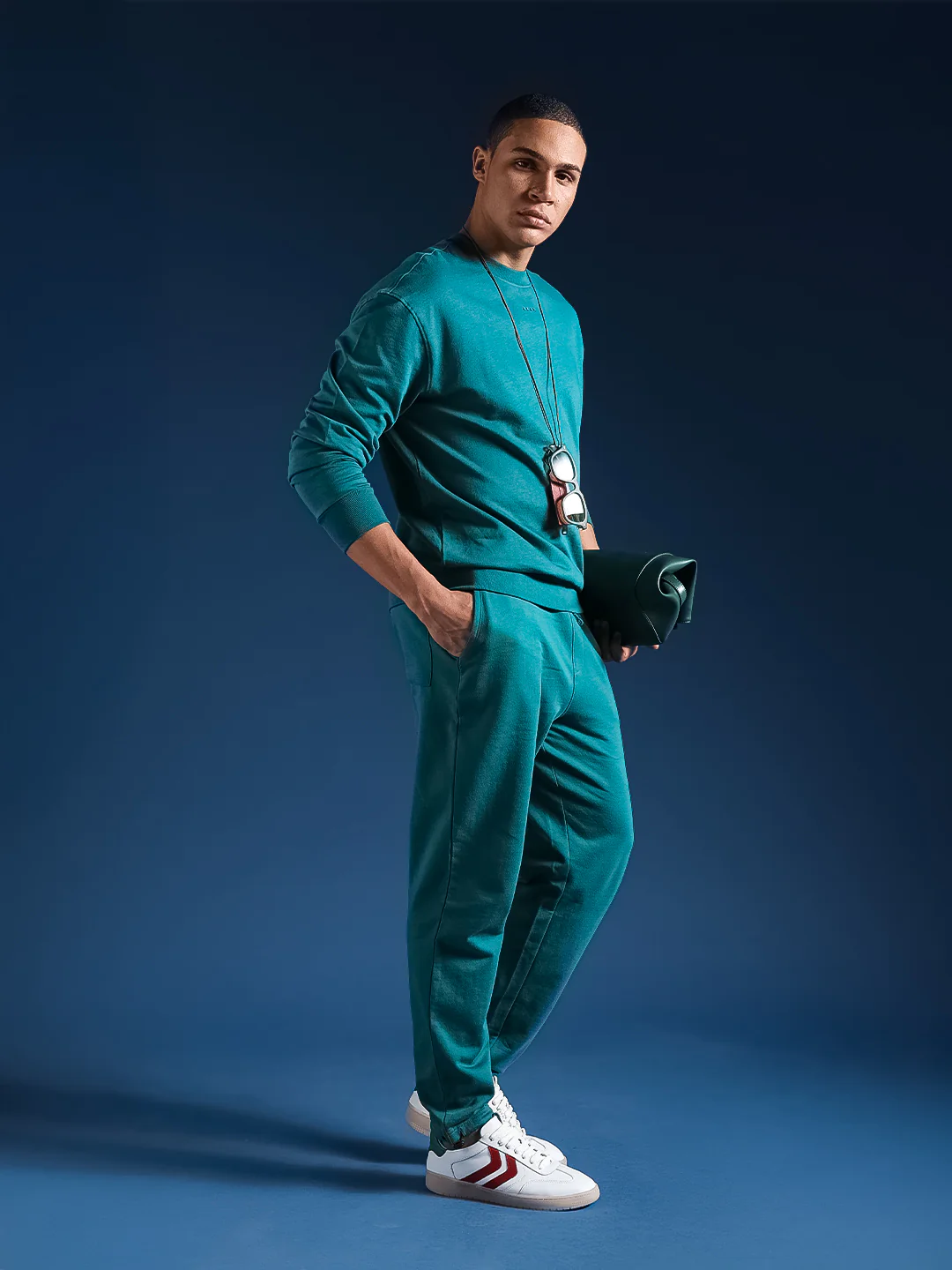 Men Solid Cotton Relaxed Fit Jogger - Image 7