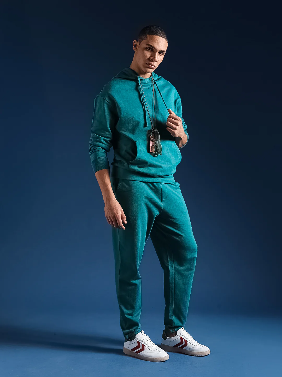 Men Solid Cotton Relaxed Fit Jogger - Image 8