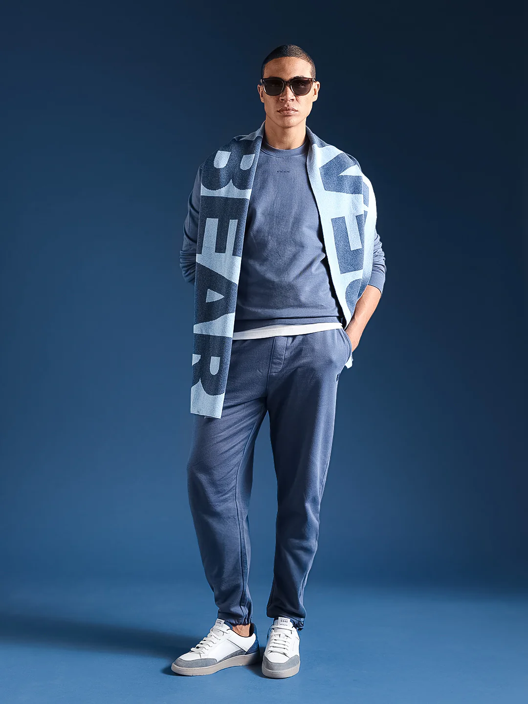 Men Solid Cotton Relaxed Fit Jogger - Image 5