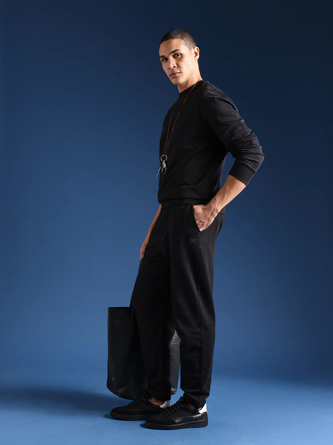 Men Solid Cotton Relaxed Fit Jogger - Image 6