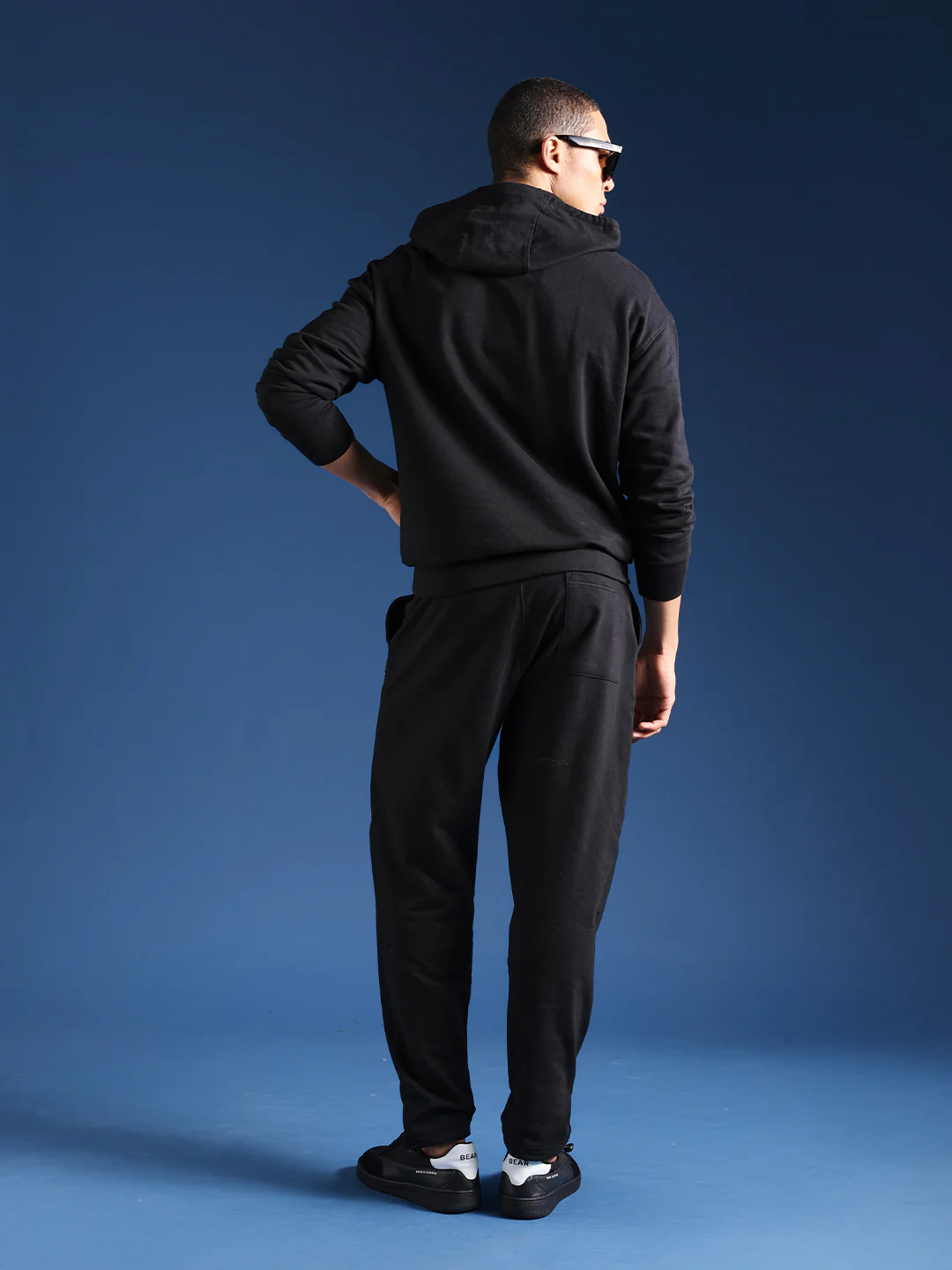 Men Solid Cotton Relaxed Fit Jogger - Image 7