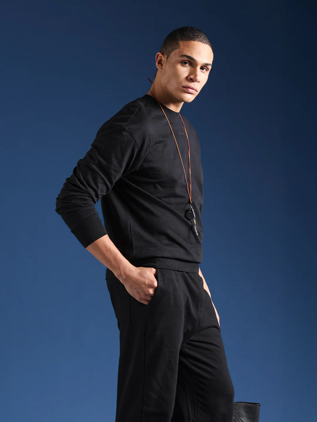 Men Solid Cotton Relaxed Fit Jogger - Image 8