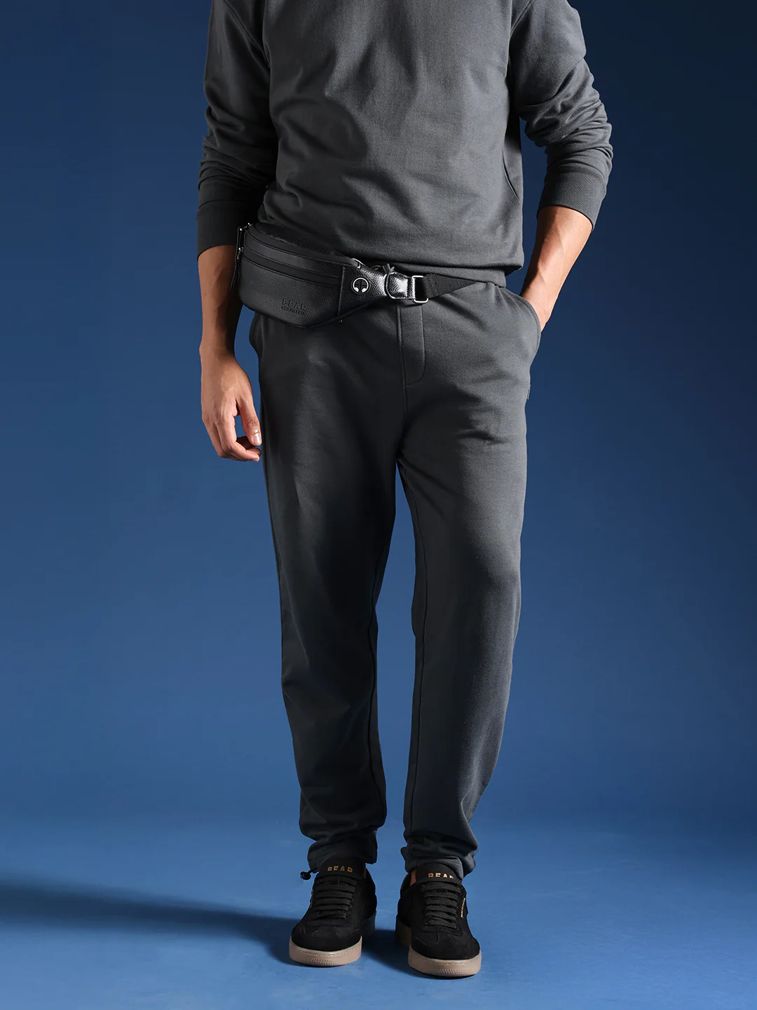 Men Solid Cotton Relaxed Fit Jogger