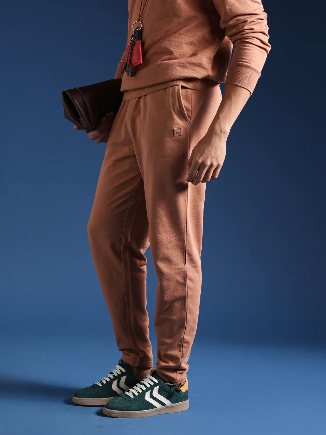 Men Solid Cotton Relaxed Fit Jogger - Image 2