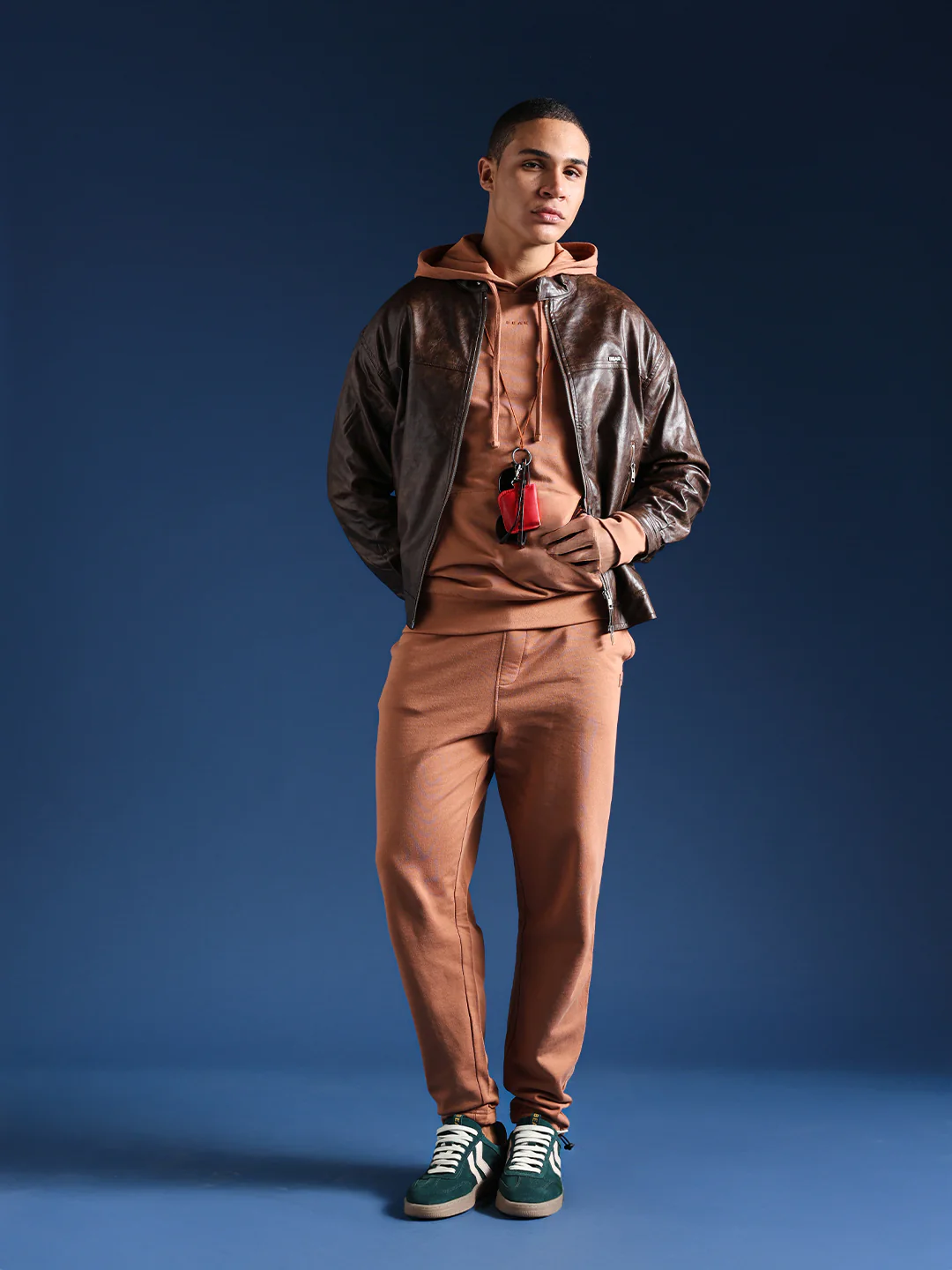 Men Solid Cotton Relaxed Fit Jogger - Image 5
