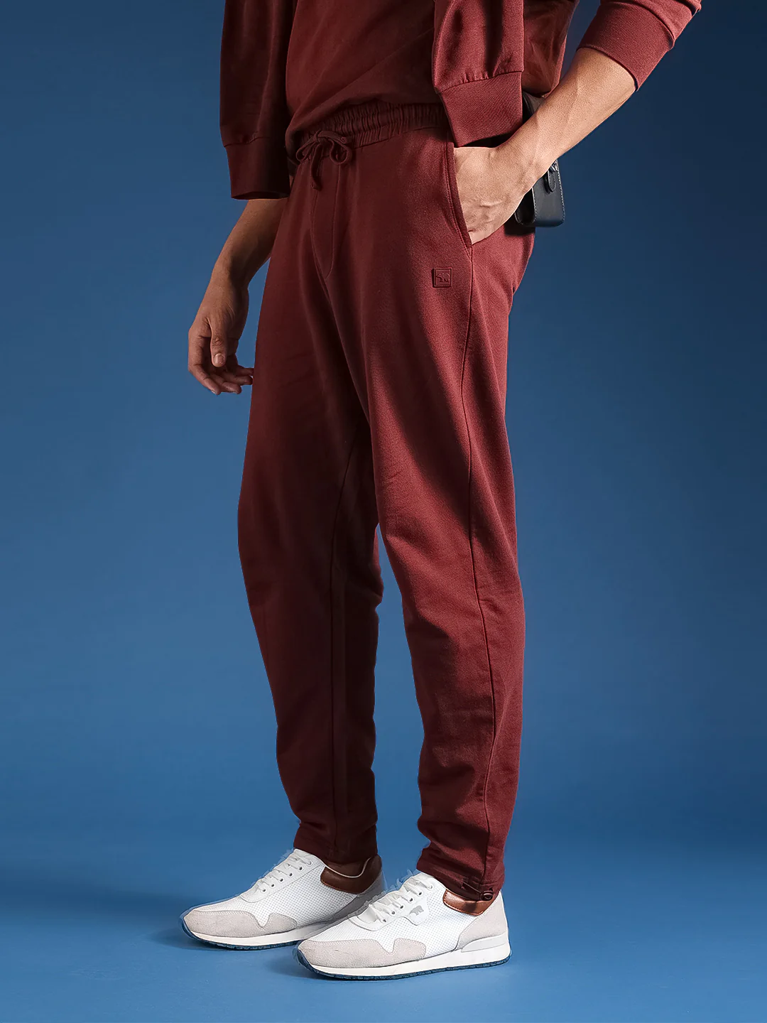 Men Solid Cotton Relaxed Fit Jogger - Image 2