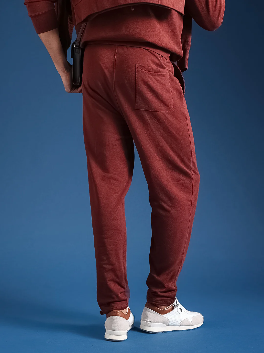 Men Solid Cotton Relaxed Fit Jogger - Image 3