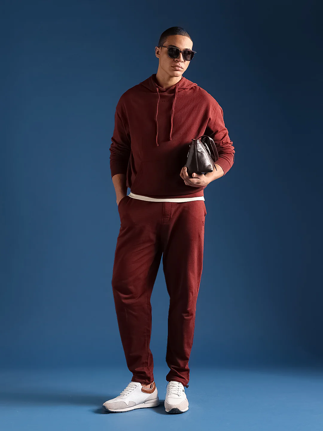 Men Solid Cotton Relaxed Fit Jogger - Image 4
