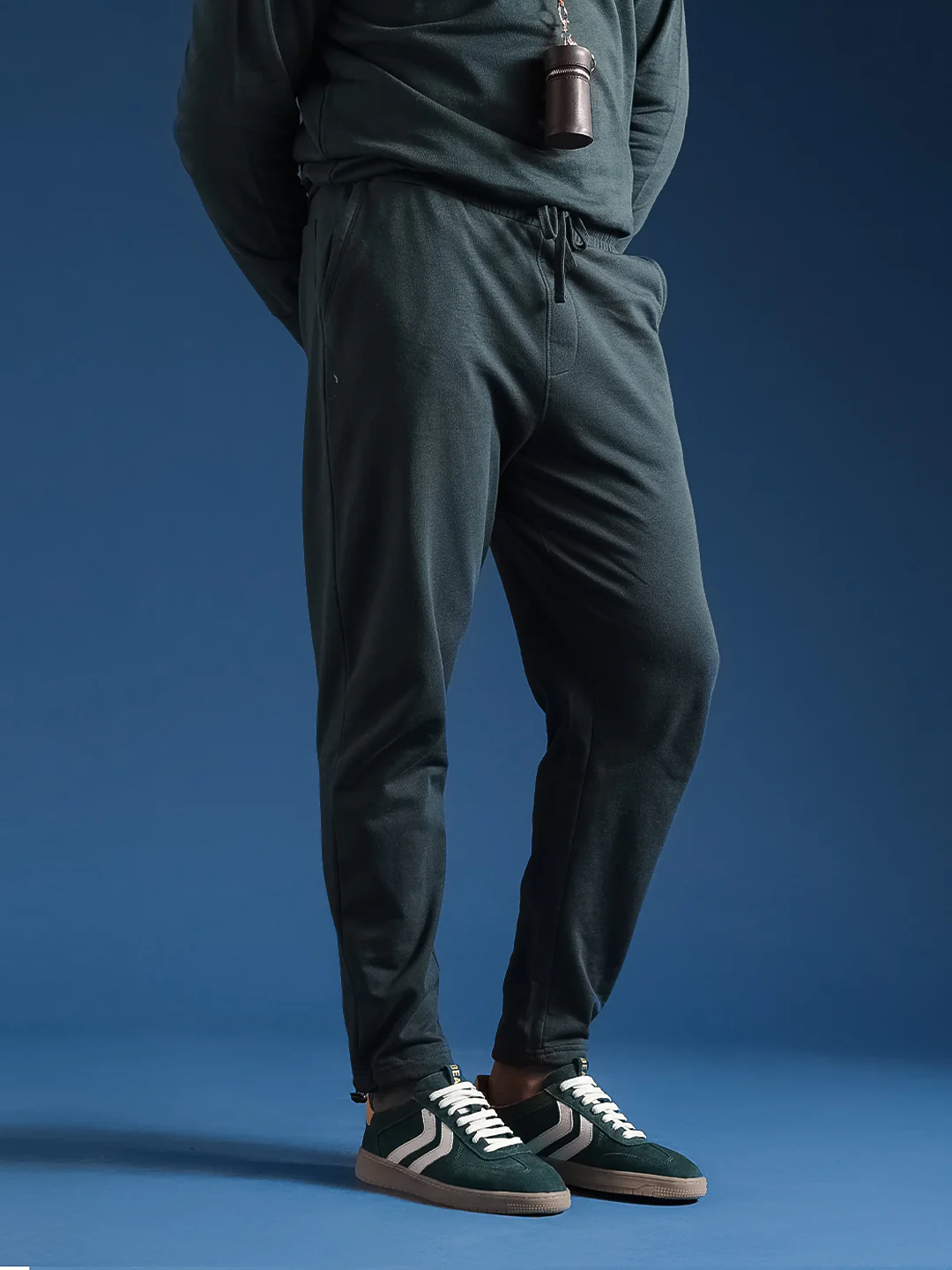 Men Solid Cotton Relaxed Fit Jogger - Image 3