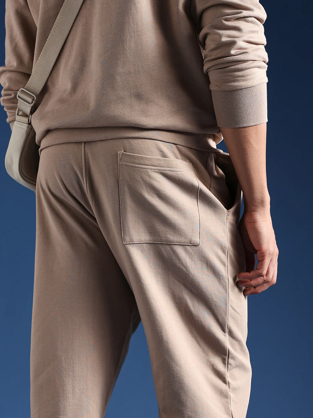 Men Solid Cotton Relaxed Fit Jogger - Image 6