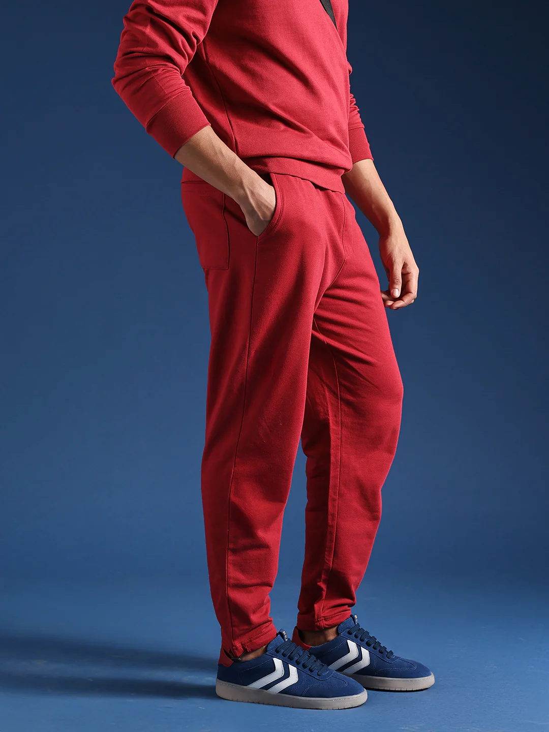 Men Solid Cotton Relaxed Fit Jogger - Image 3