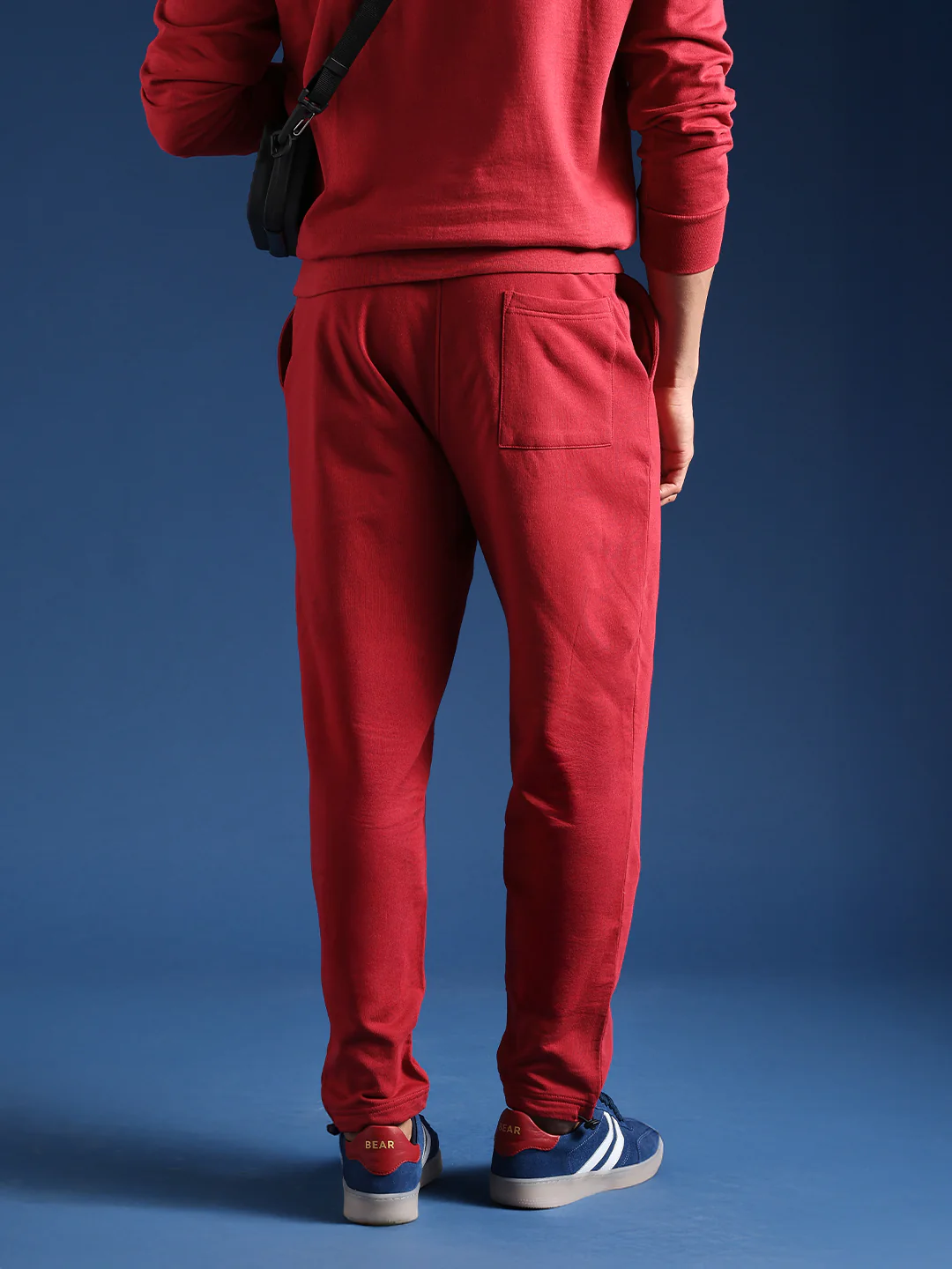 Men Solid Cotton Relaxed Fit Jogger - Image 4