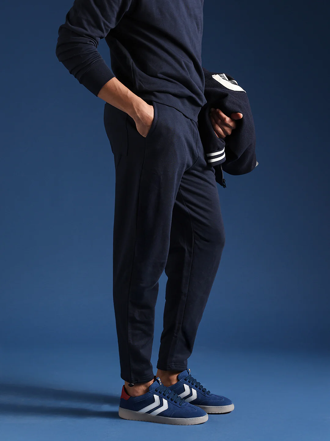 Men Solid Cotton Relaxed Fit Jogger - Image 2