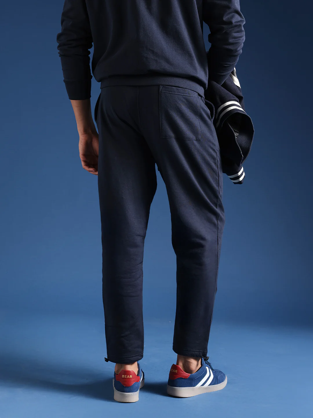 Men Solid Cotton Relaxed Fit Jogger - Image 3