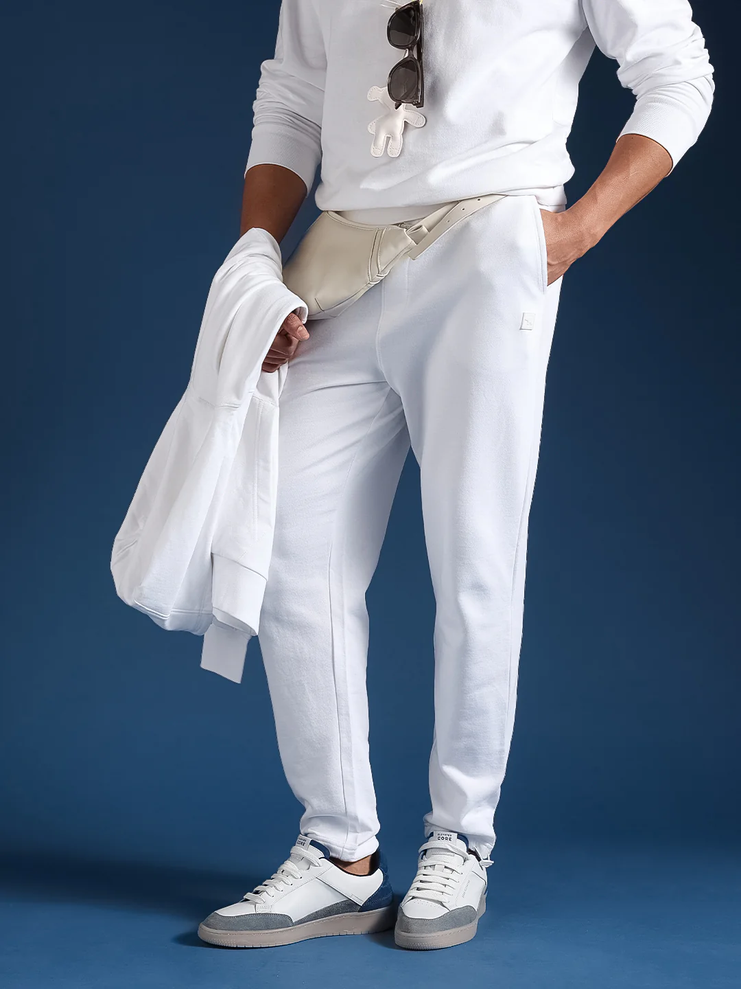 Men Solid Cotton Relaxed Fit Jogger - Image 3