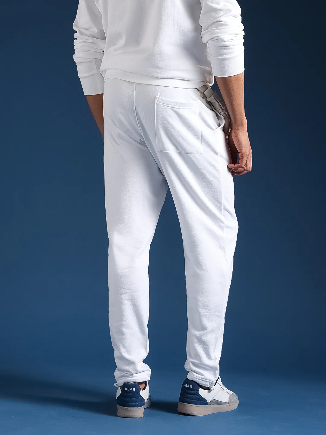 Men Solid Cotton Relaxed Fit Jogger - Image 6
