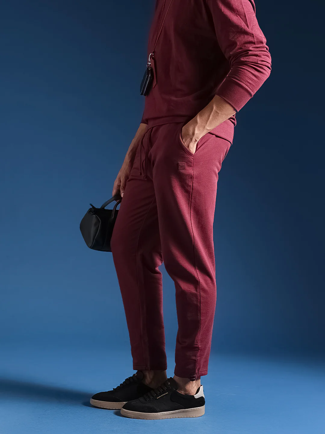 Men Solid Cotton Relaxed Fit Jogger - Image 2