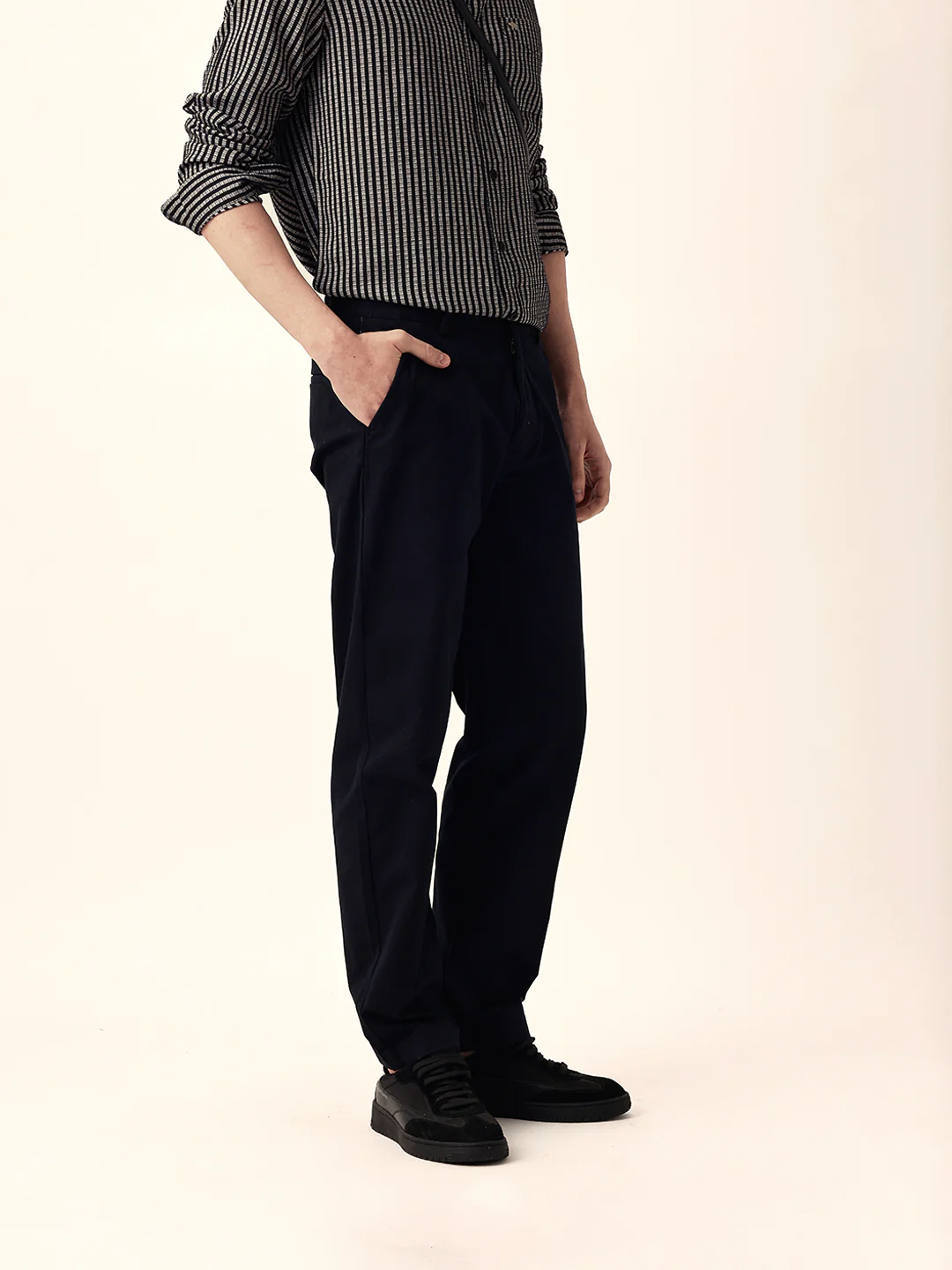 Men Solid Formal Trouser - Image 4