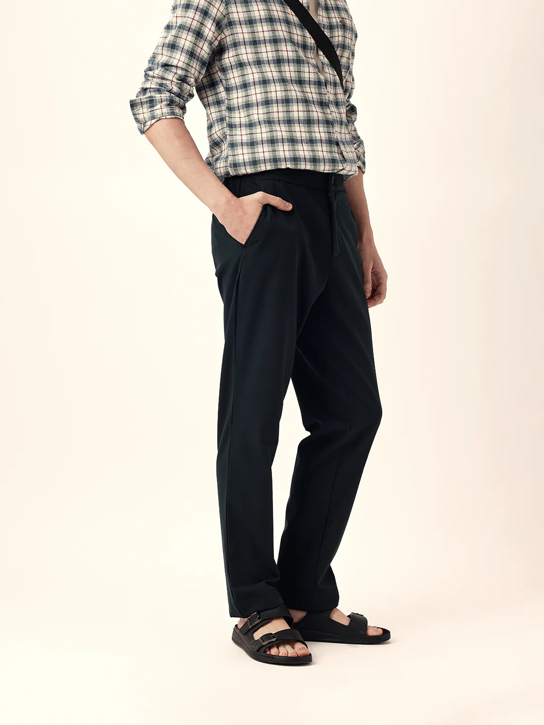 Men Solid Formal Trouser - Image 4