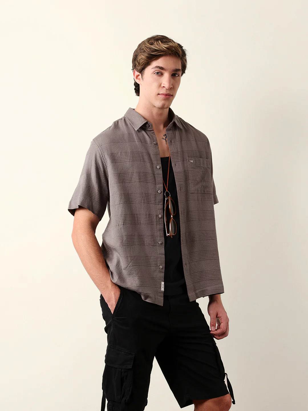 Men Solid Half Sleeve Casual Shirt - Image 2