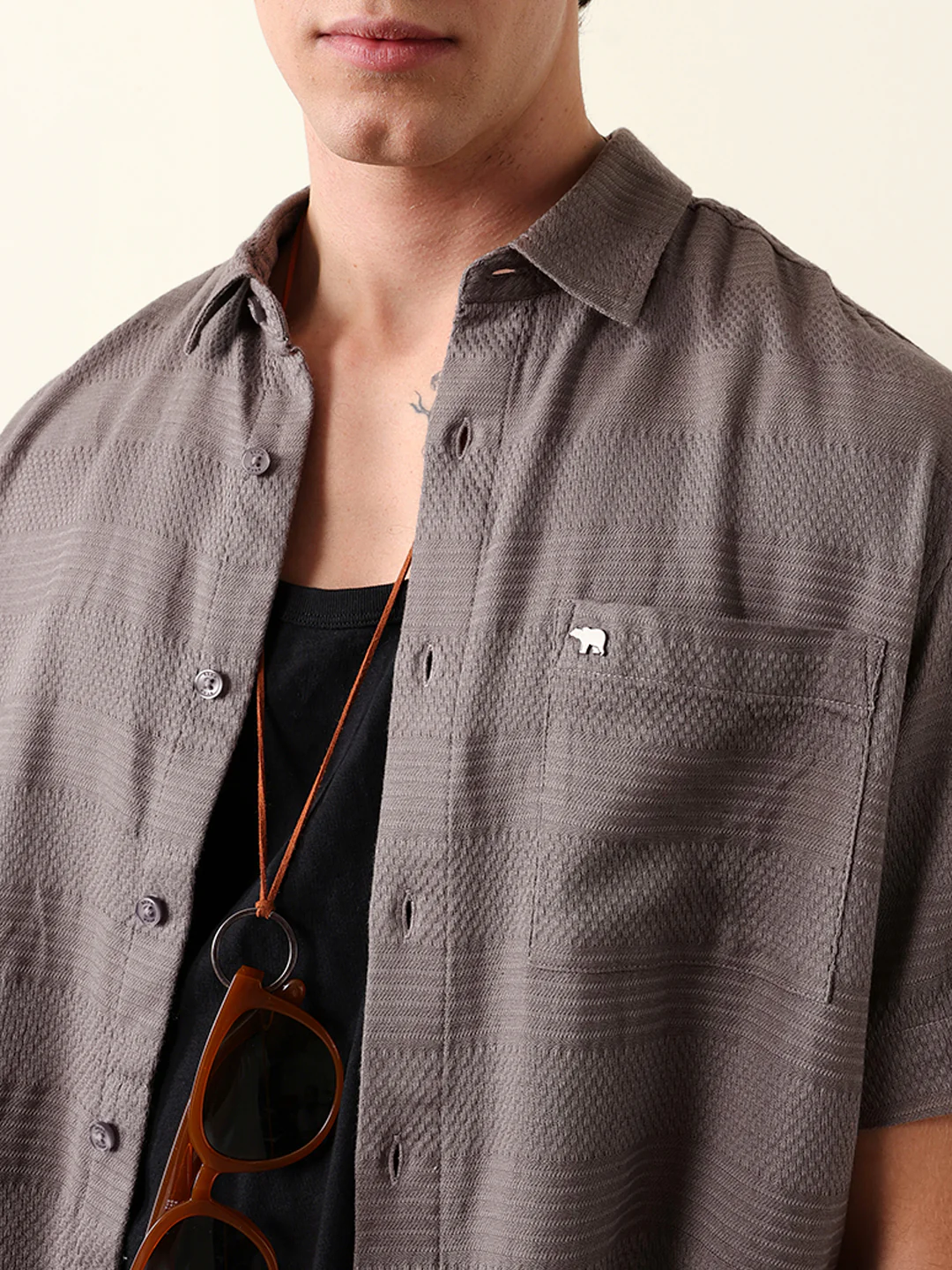 Men Solid Half Sleeve Casual Shirt - Image 5