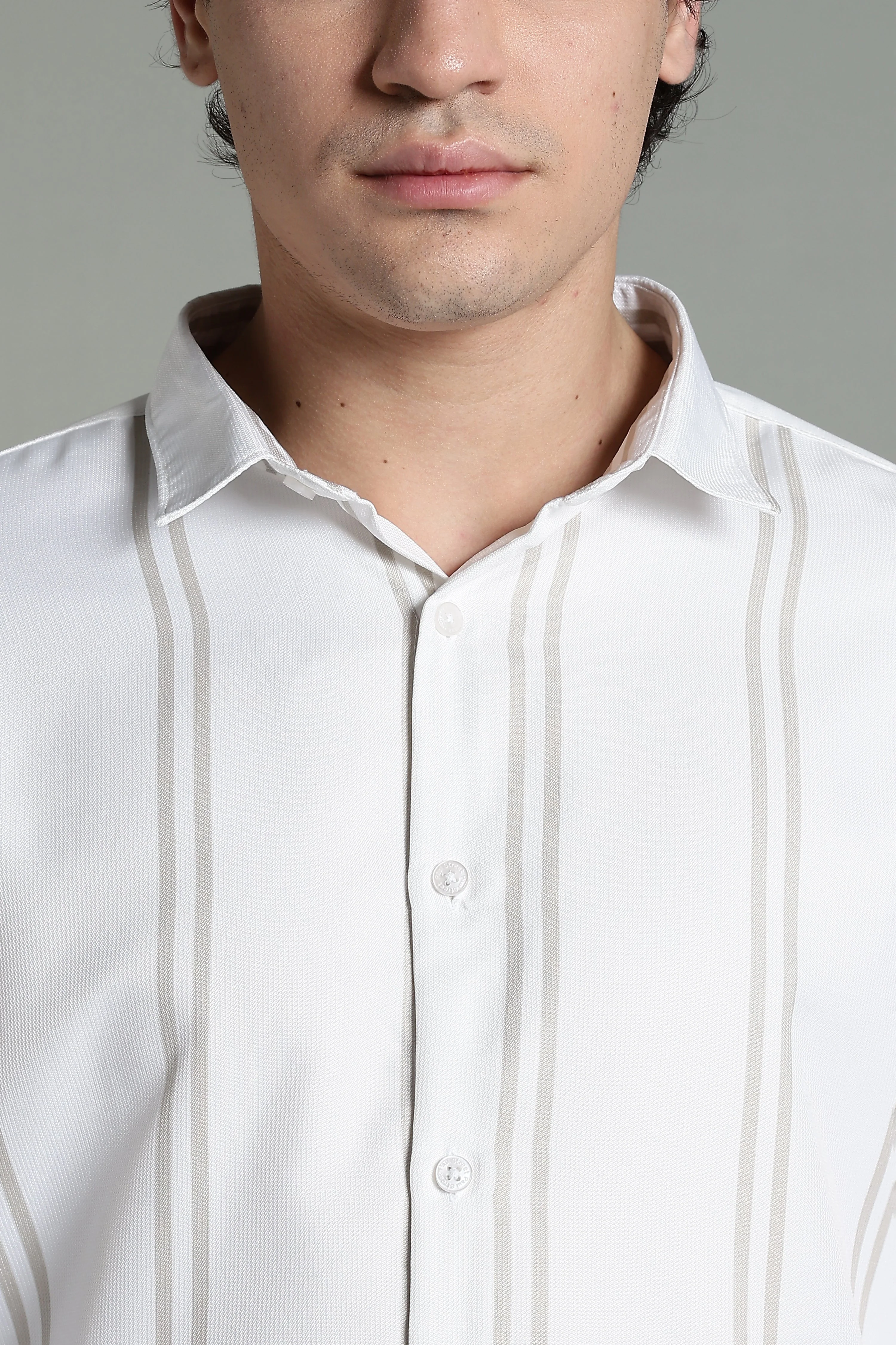 Men Stran White Striped Shirt - Image 4