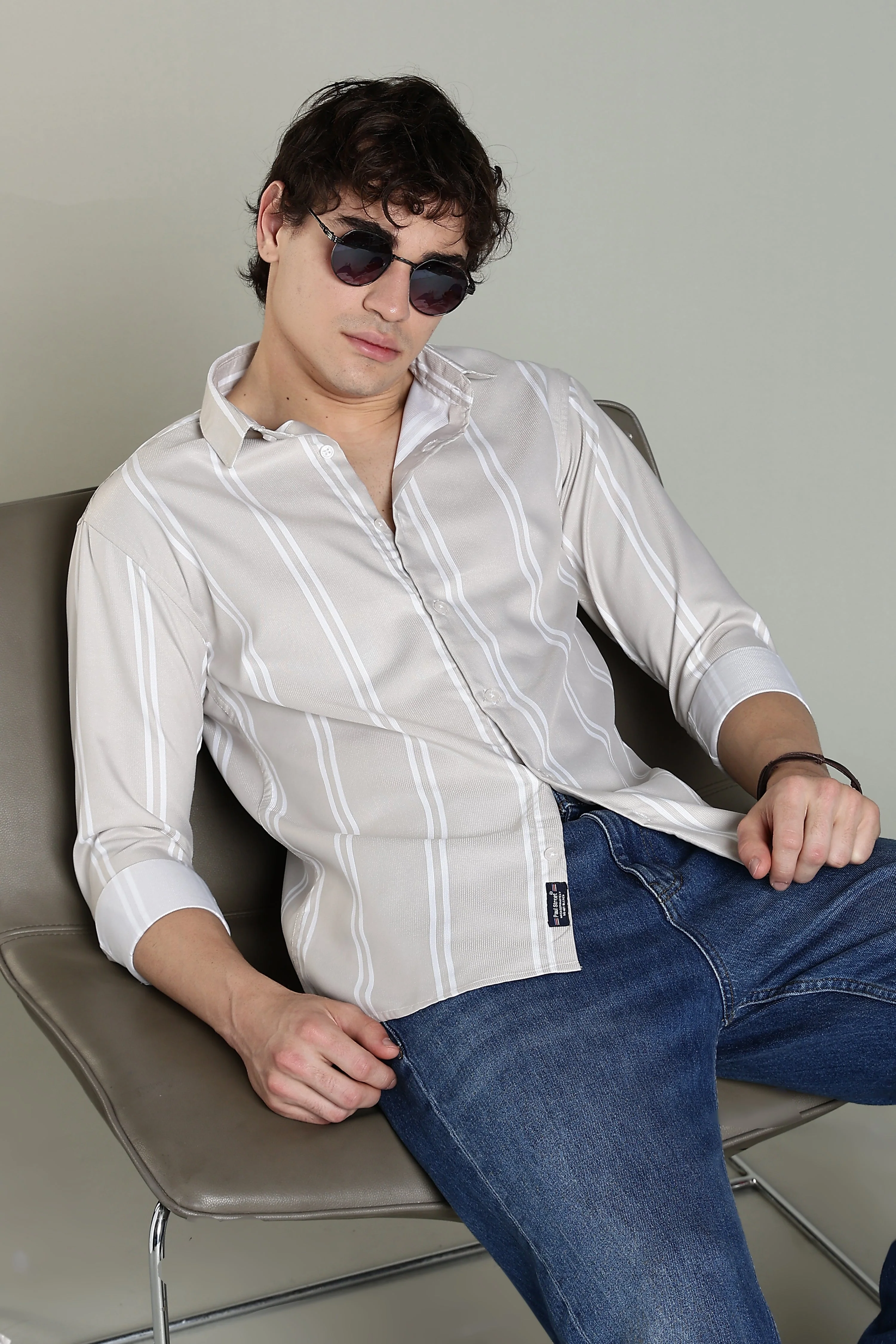 Men Stran White Striped Shirt - Image 7
