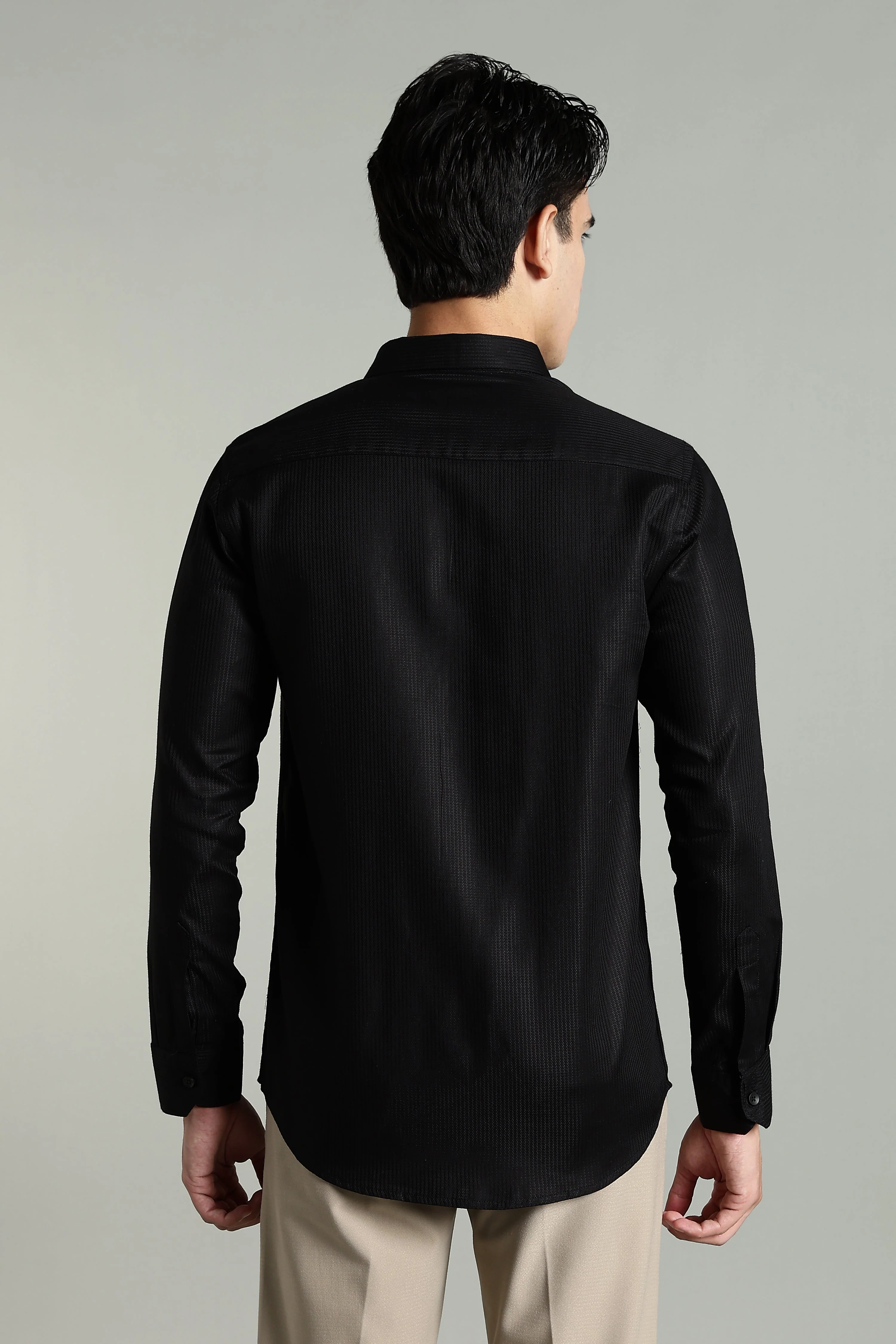 Men Stria Black Solid Shirt - Image 2