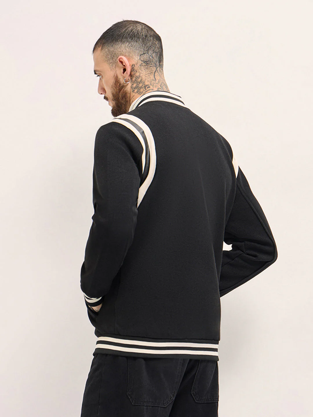 Men Stylish Bomber Jacket in Black - Image 2