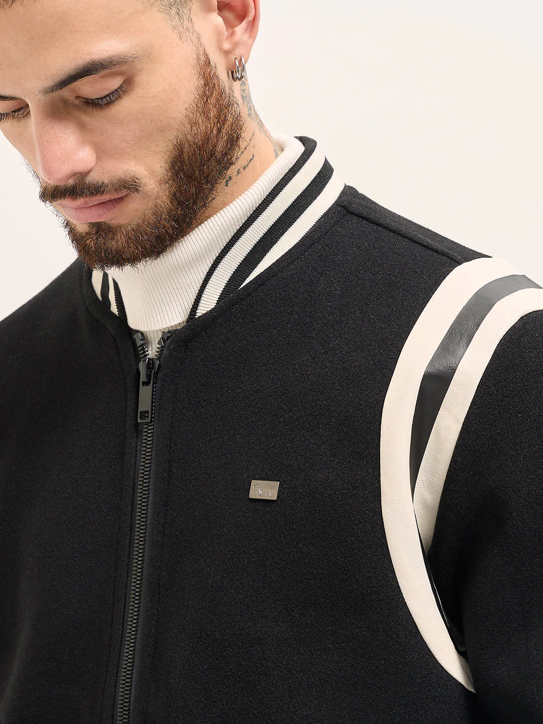 Men Stylish Bomber Jacket in Black - Image 5