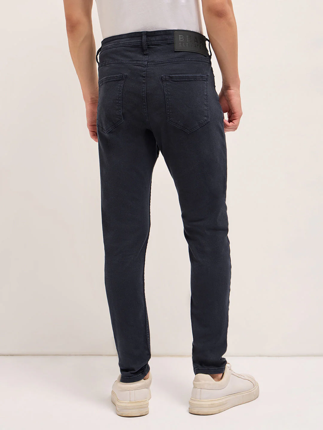 Men Stylish Dark Blue Jeans - Image 2