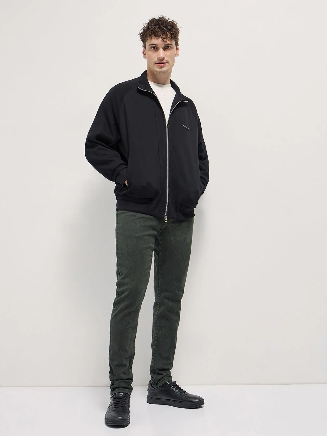 Men Stylish Dark Green Jeans - Image 4