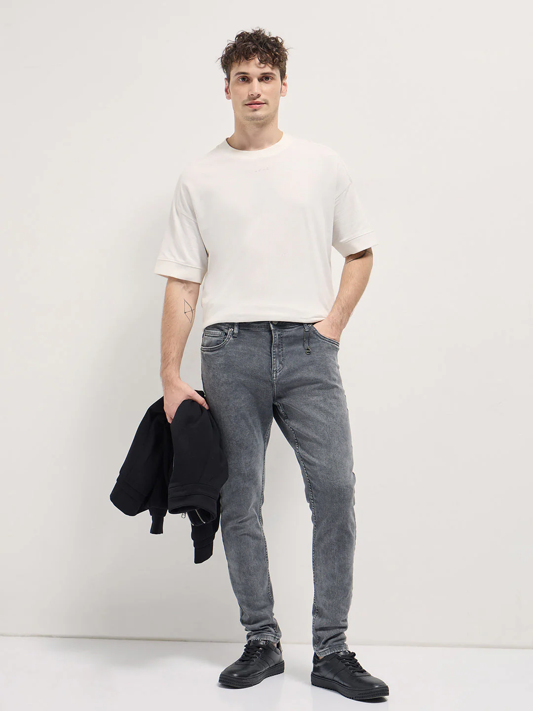 Men Stylish Grey Jeans - Image 4