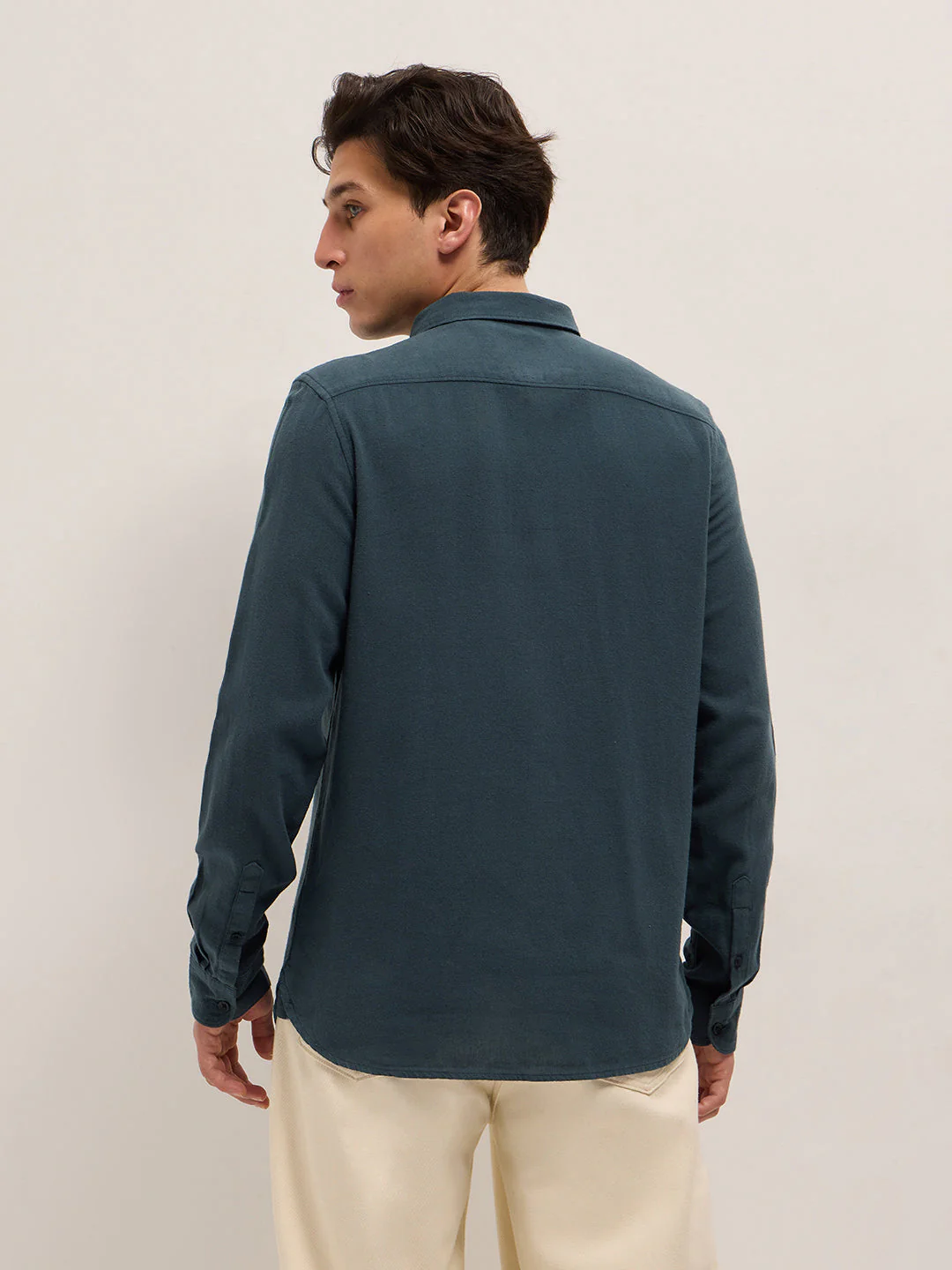 Men Teal Blue Cotton Solid Slim Fit Casual Shirt - Image 2