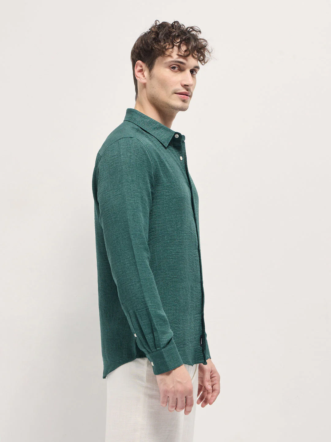 Men Teal Green Solid Seersucker Effect Slim Fit Casual Shirt - Image 3