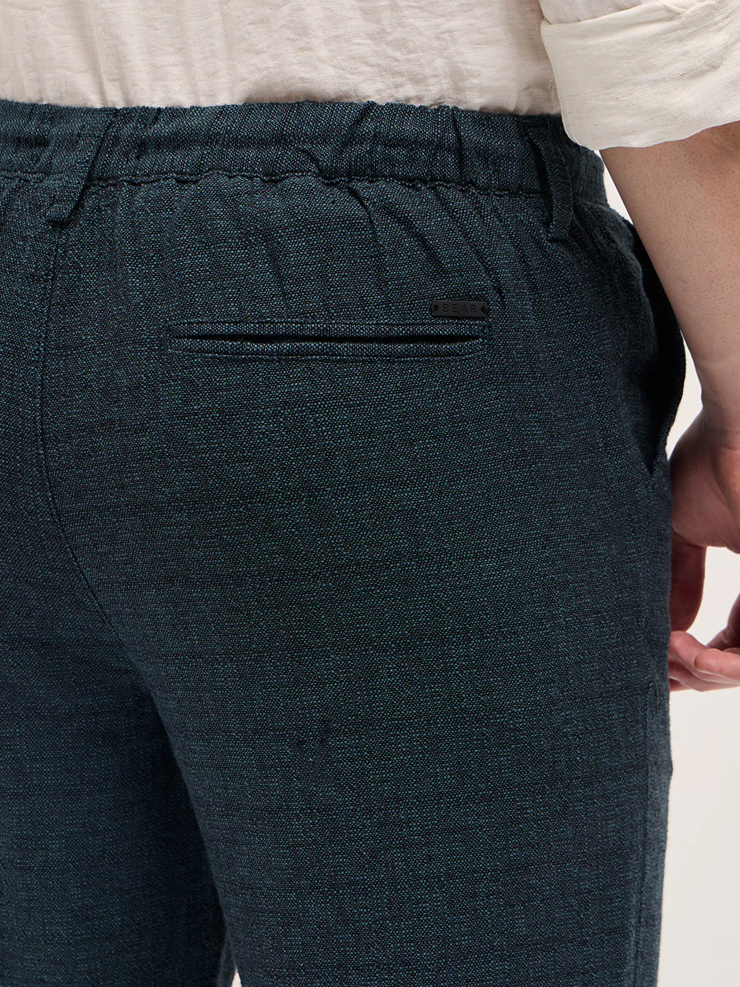Men Teal Self Design Tapered Fit Elasticated Waist Casual Trouser - Image 5