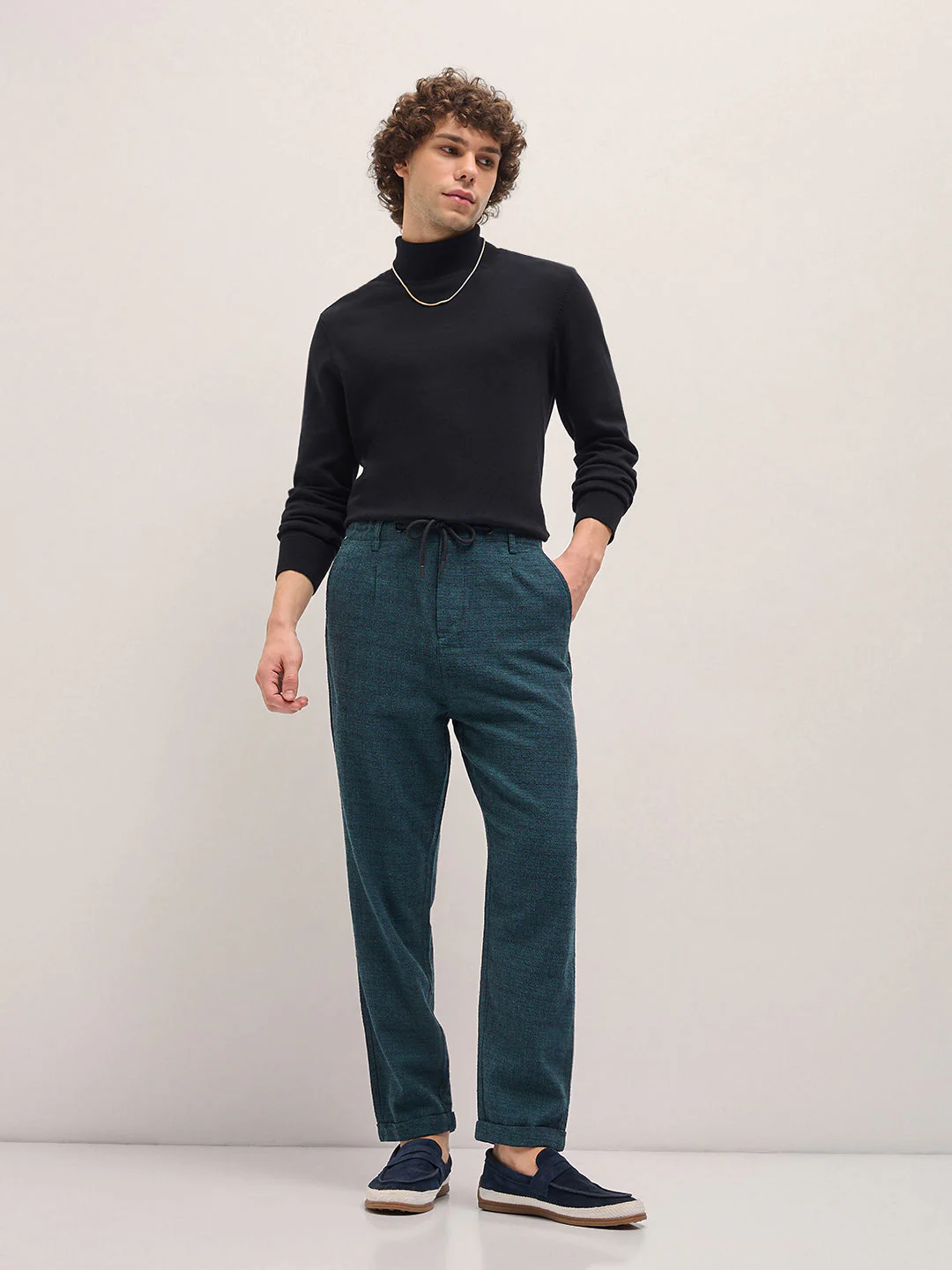 Men Teal Self Design Tapered Fit Elasticated Waist Casual Trouser - Image 4