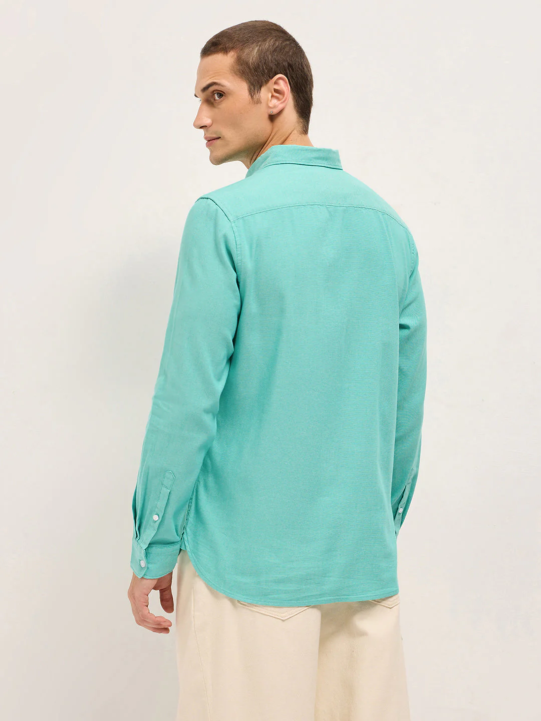 Men Teal Solid Cotton Blend Slim Fit Casual Shirt - Image 2
