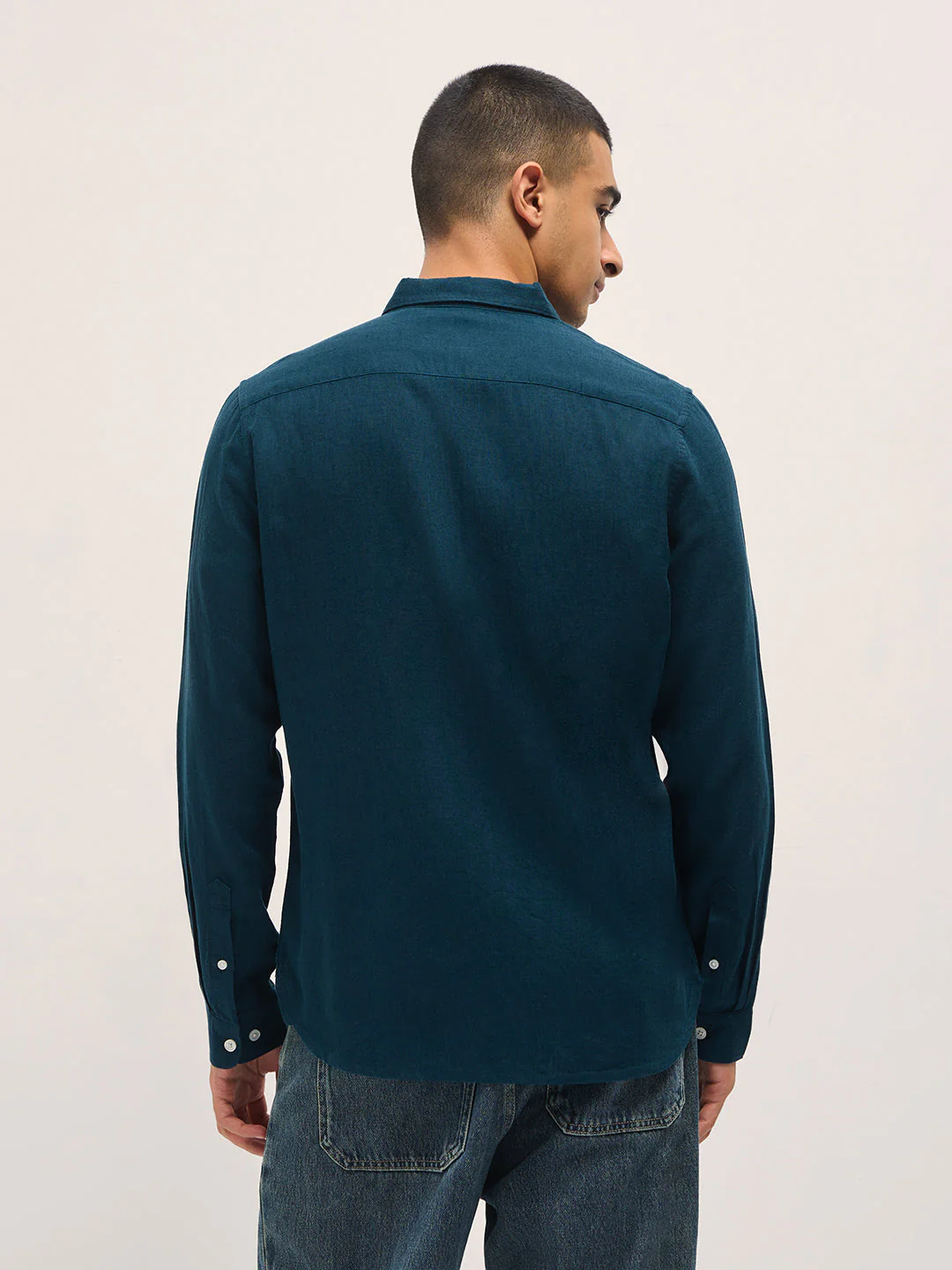 Men Teal Solid Lyocell Slim Fit Casual Shirt - Image 2