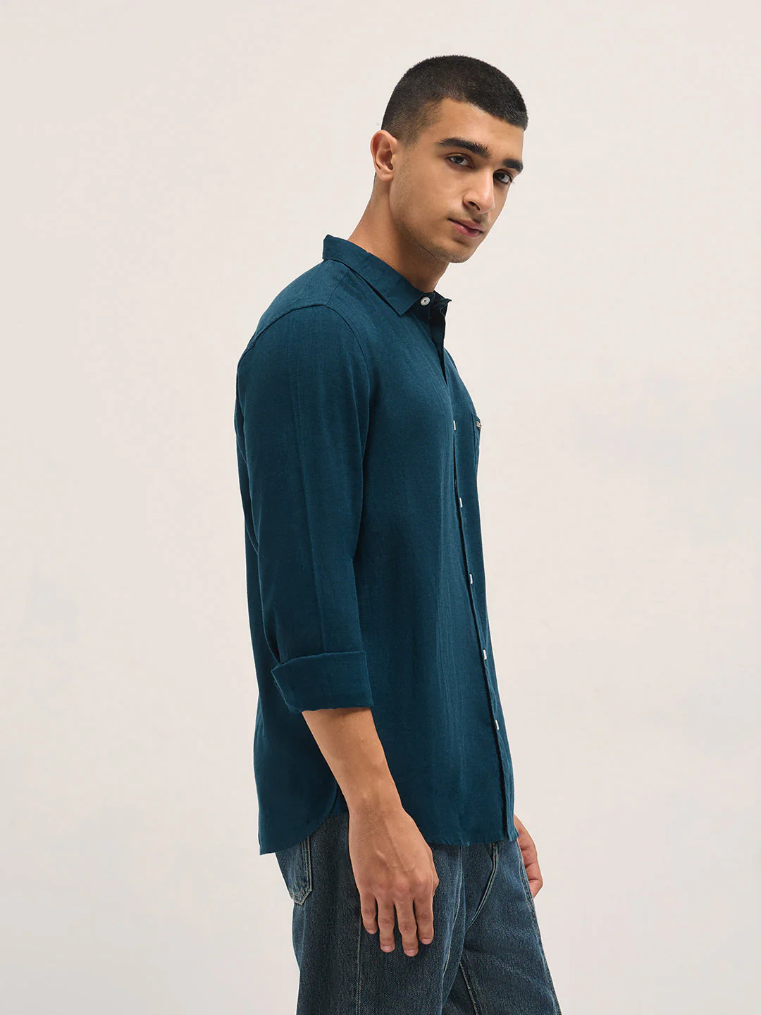 Men Teal Solid Lyocell Slim Fit Casual Shirt - Image 3