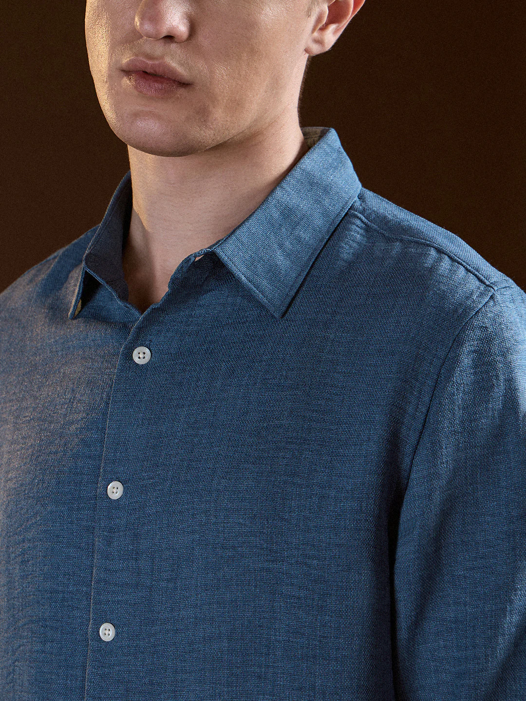 Men Teal Solid Seersucker Effect Slim Fit Casual Shirt - Image 5