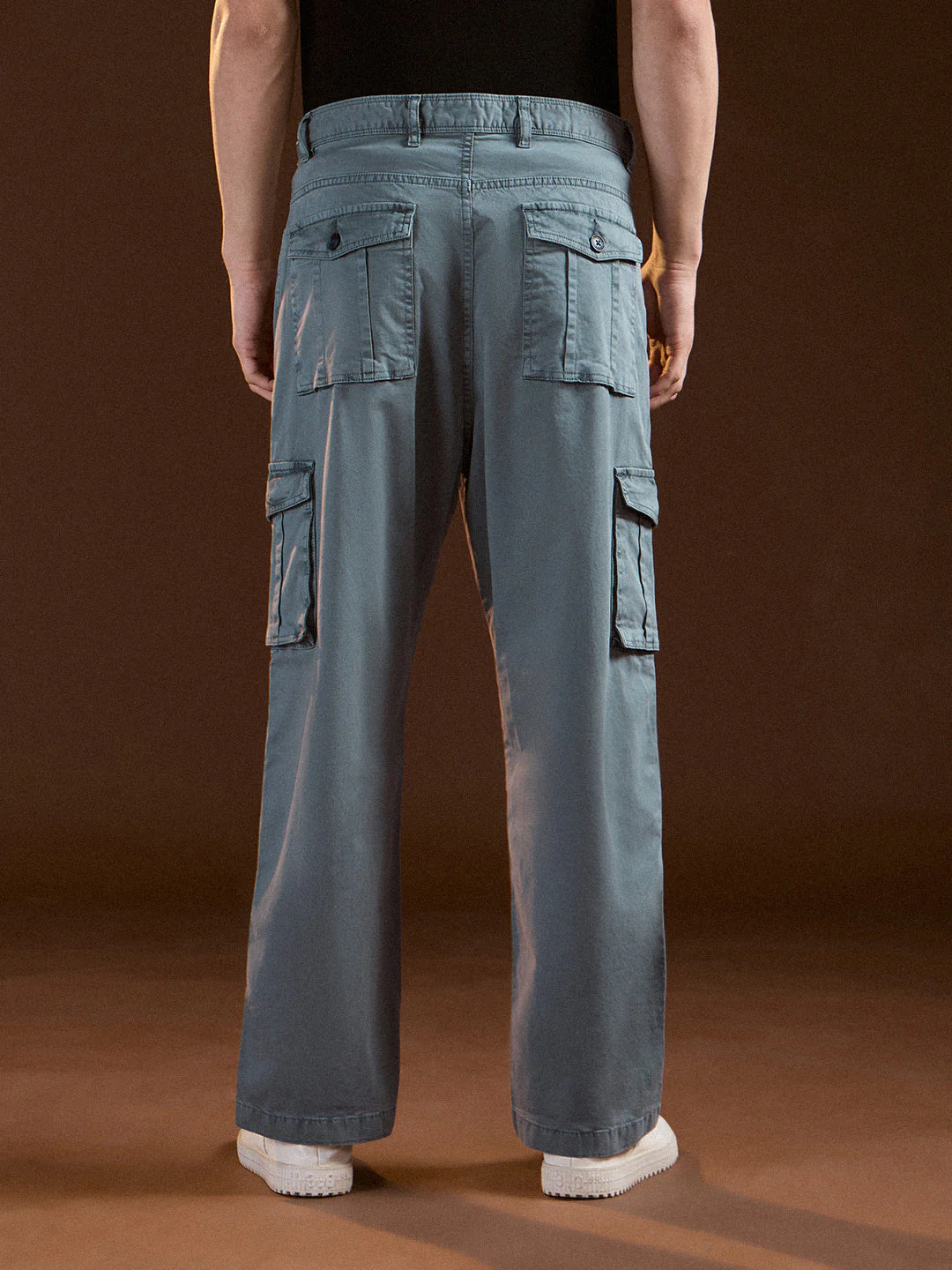 Men Teal Solid Straight Fit Functional & Stylish Cargo Pant - Image 3