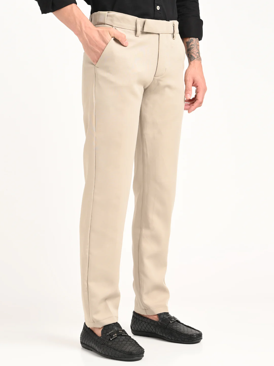 Men Textured Polyester Trousers - Image 5