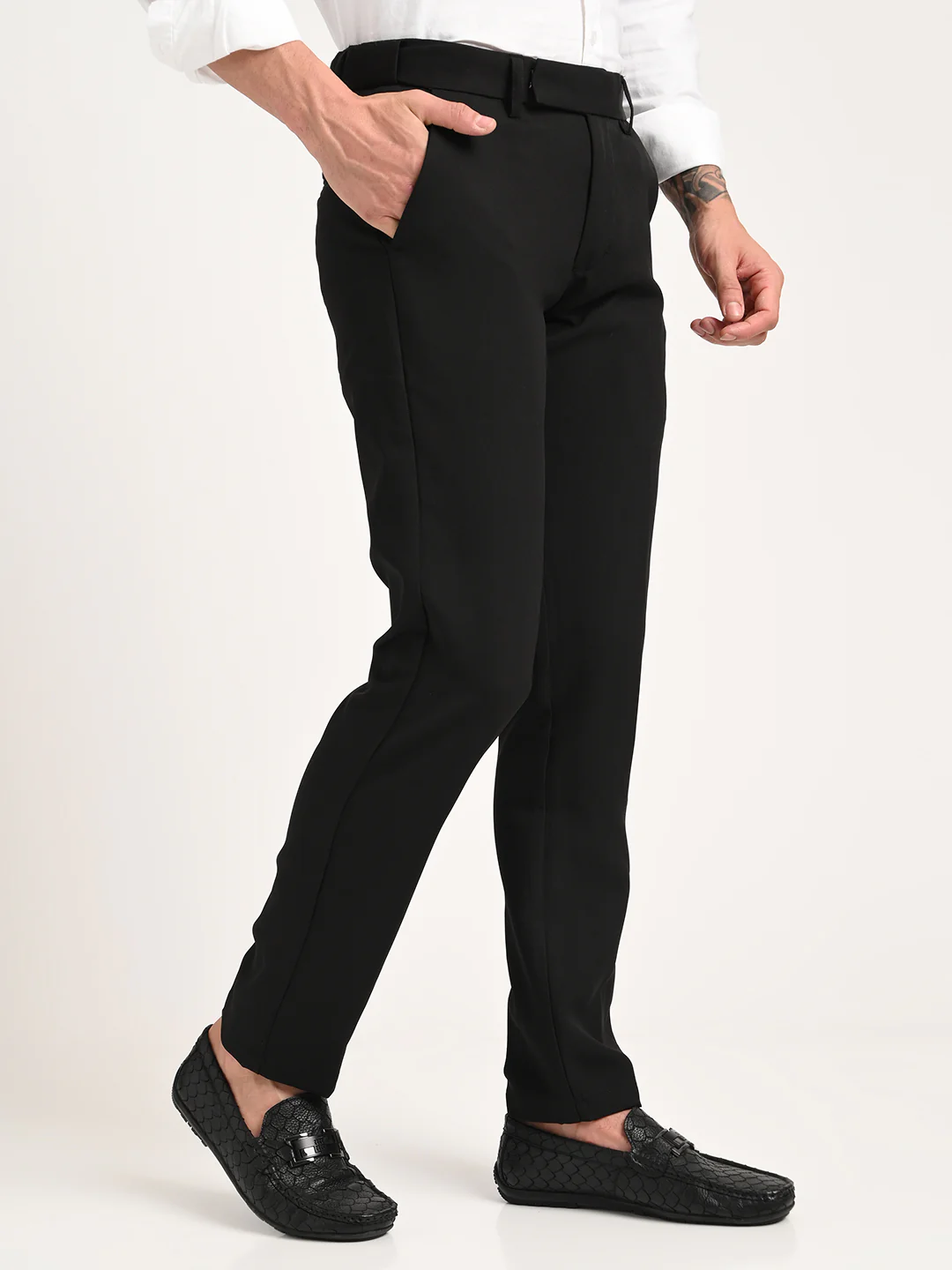 Men Textured Polyester Trousers - Image 5