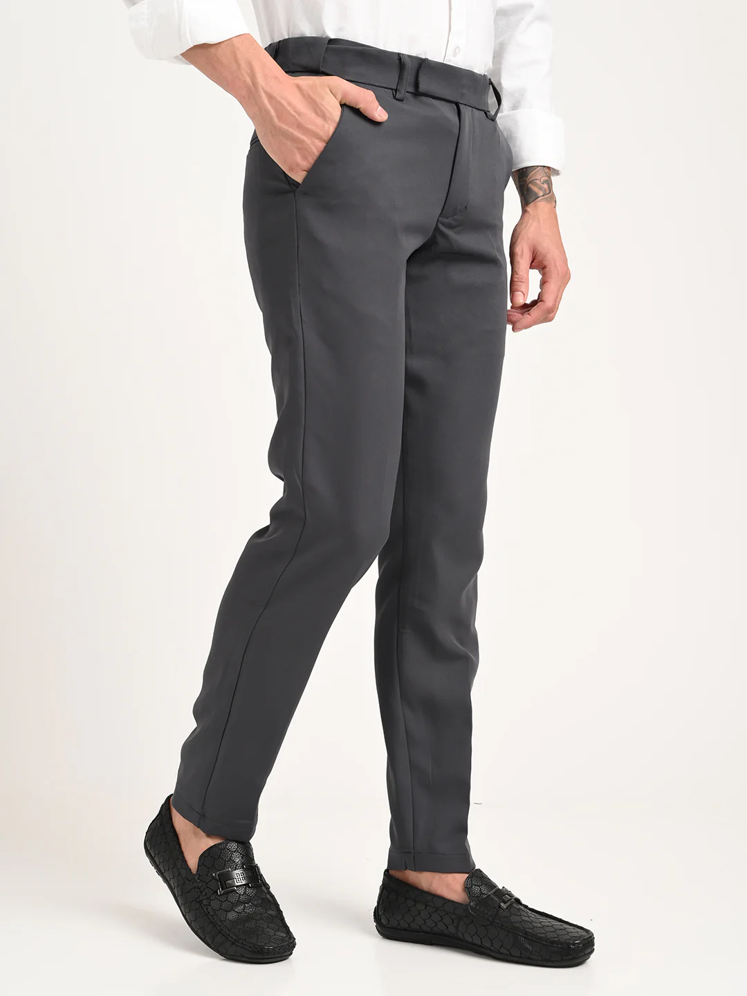 Men Textured Polyester Trousers - Image 5
